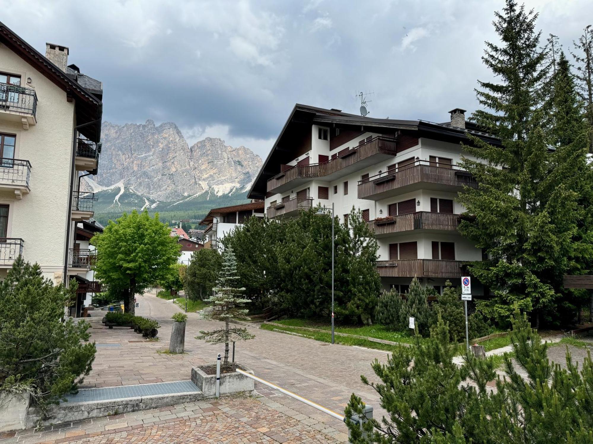 Ca Dolomia, 5 Minutes From Center And Slopes Apartment Cortina d'Ampezzo